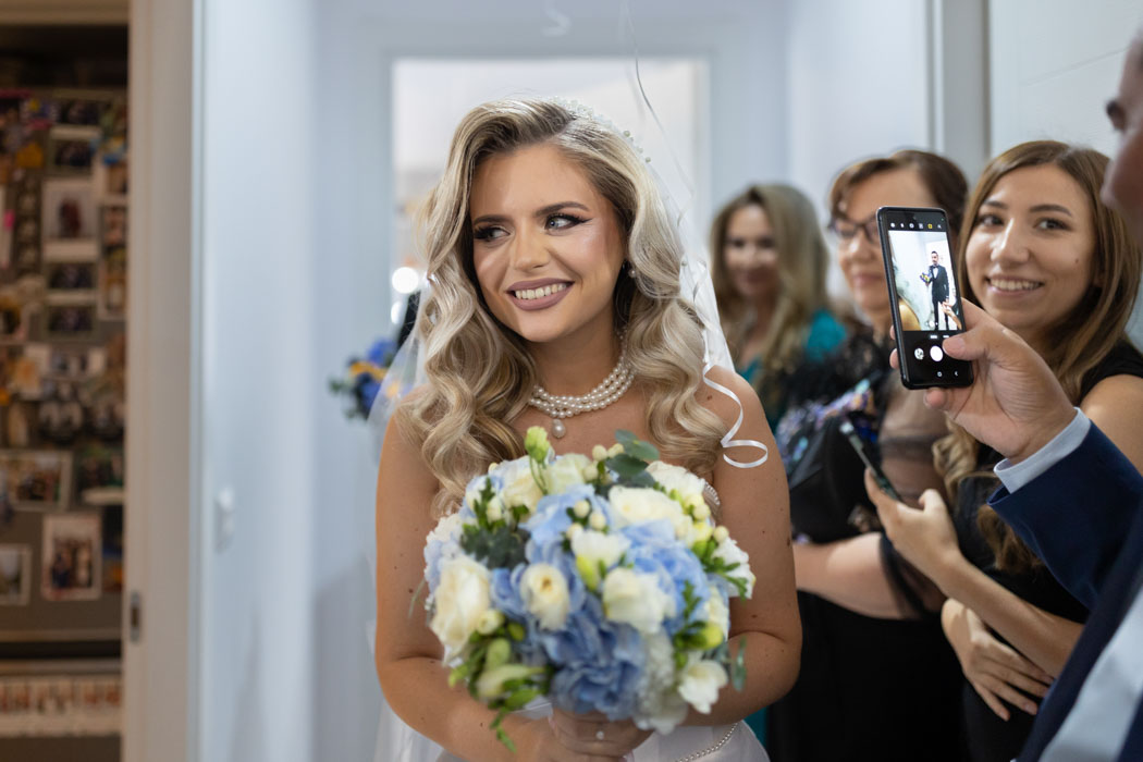 videograf nunta surprinde emotia autentica a miresei in ziua nuntii in bucuresti